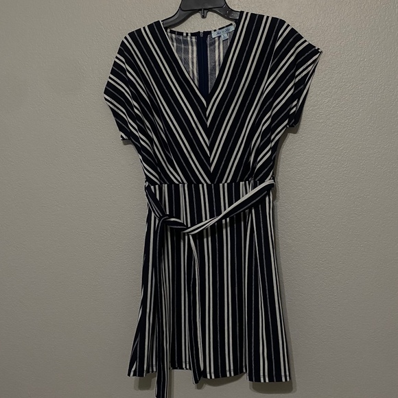 She and Sky blue  Striped Dress size L - Picture 1 of 3